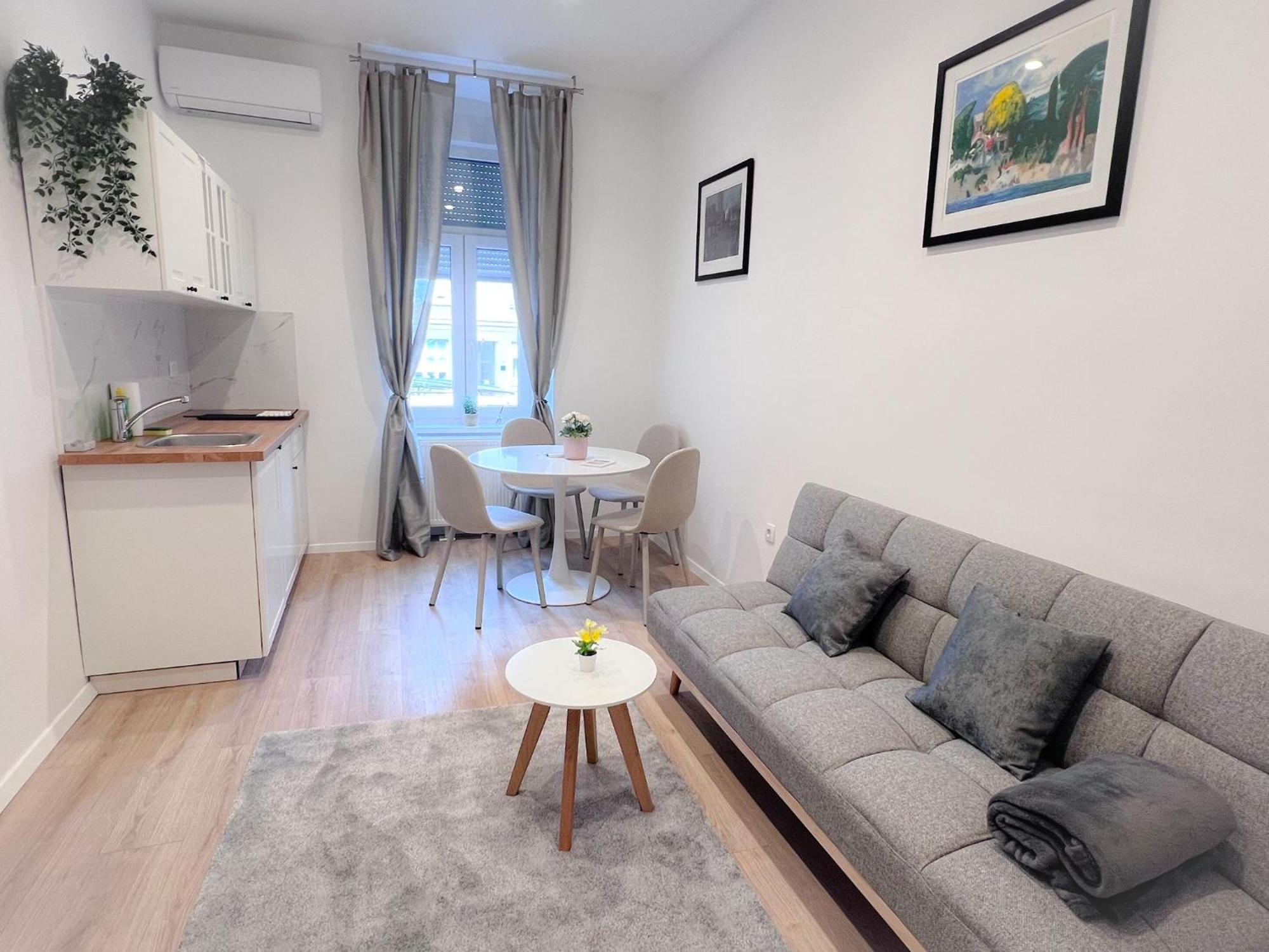 Apartment No. 3